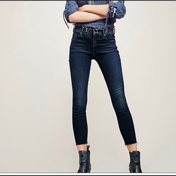 Mother Double Fray Charmer Crop - Photo Finish 26 - Picture 1 of 12